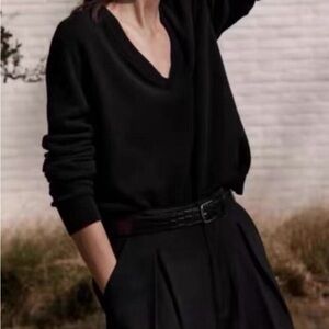 Jenni Kayne Simone Black V-Neck Sweater - XS